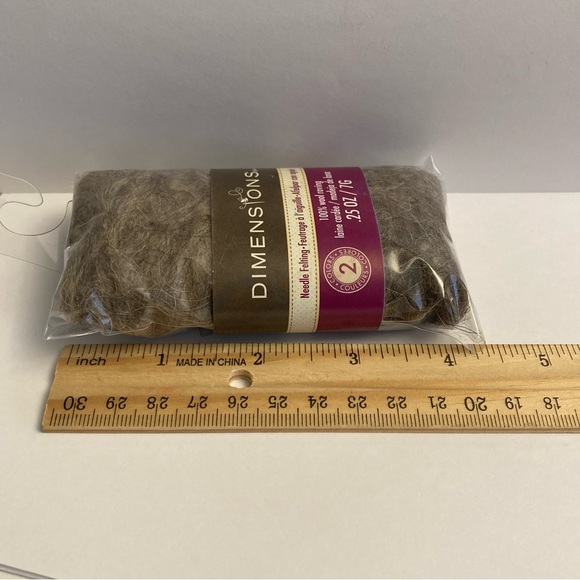 6 Dimensions FeltWorks 100% Wool Roving 0.25oz Pebble Granite Grey Crafts - Picture 15 of 16